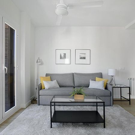 Genteel Home Cava Baja Мадрид Екстериор снимка