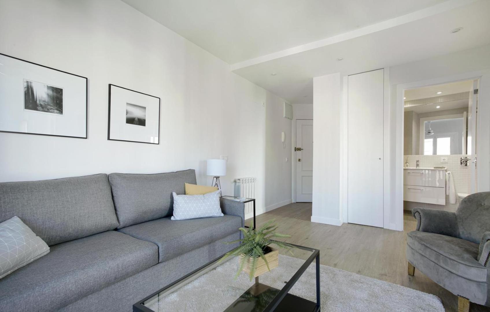 Genteel Home Cava Baja Мадрид Екстериор снимка